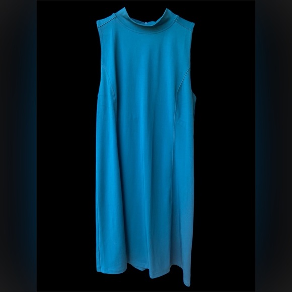 Lou & Grey Dresses & Skirts - Lou & Grey Teal Athletic Dress Sleeveless Mock Neck Zip Back Size L